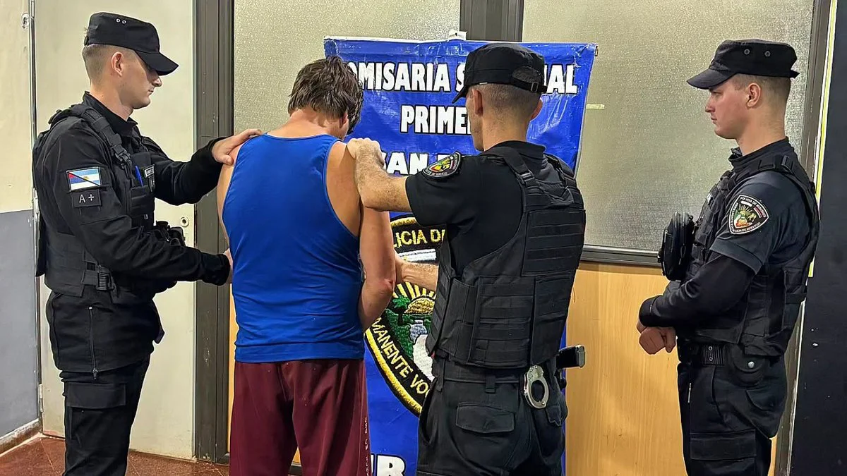 Sorprenden a un hombre de 52 años mientras atacaba a otro a tiros