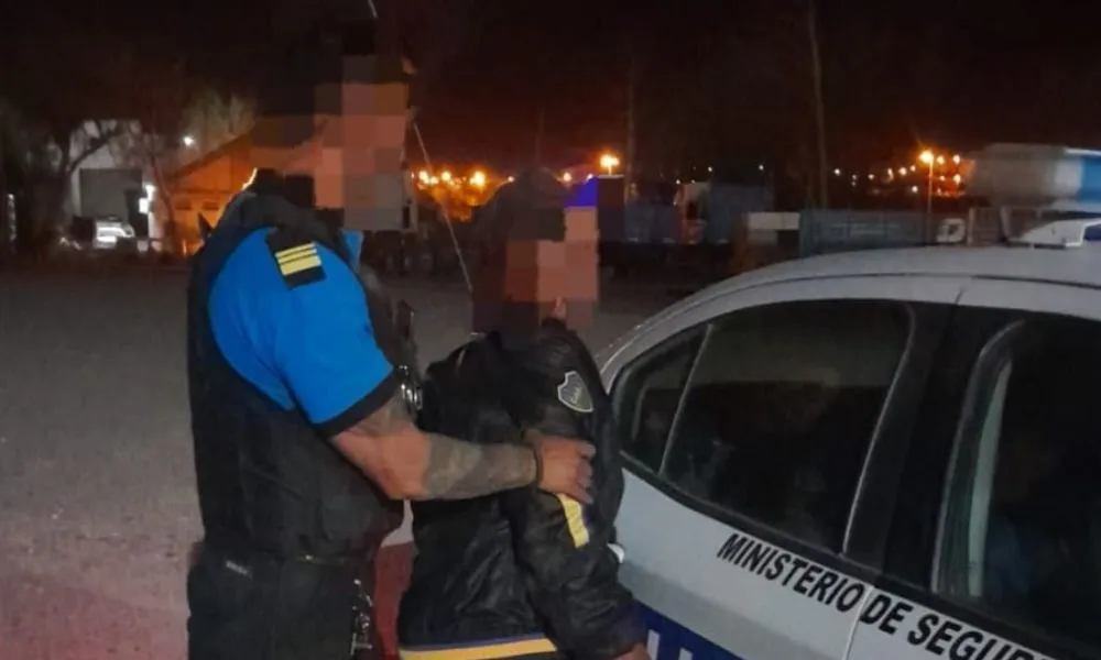 Ingresó sin permiso a una empresa de transporte y quedó detenido en Madryn