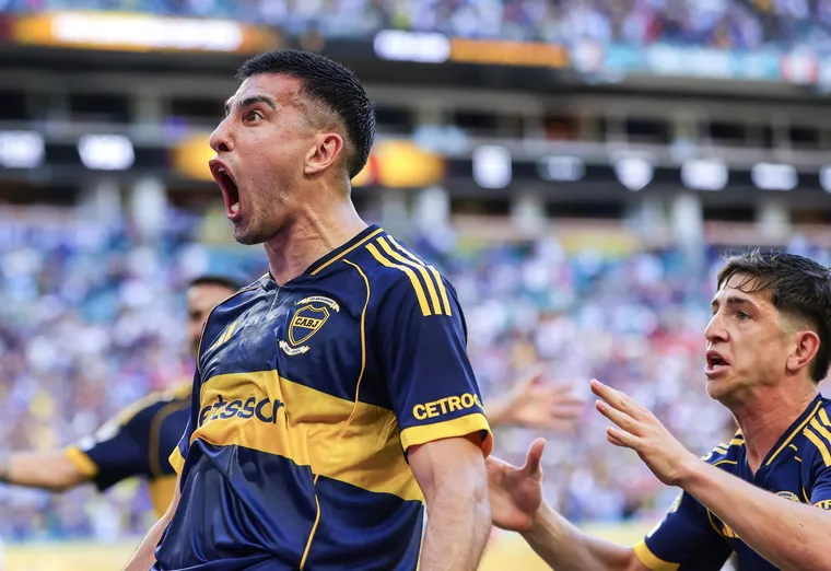 Battaglia también se alzó más alto que todos, y puso el 2-0 parcial en Miami.