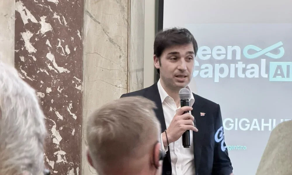 Gobernador de Chubut, Ignacio Torres presenta hub de Datos