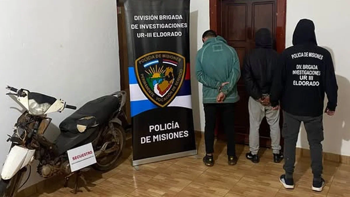 Detenidos en Eldorado por robo de motocicleta