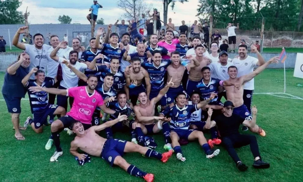 El Quemero empató con Armenio, cerró la serie a su favor y regresó a la Primera Nacional