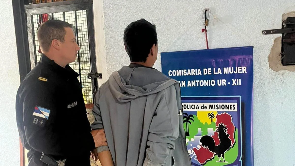 Violó una restricción y le robó la moto a su ex