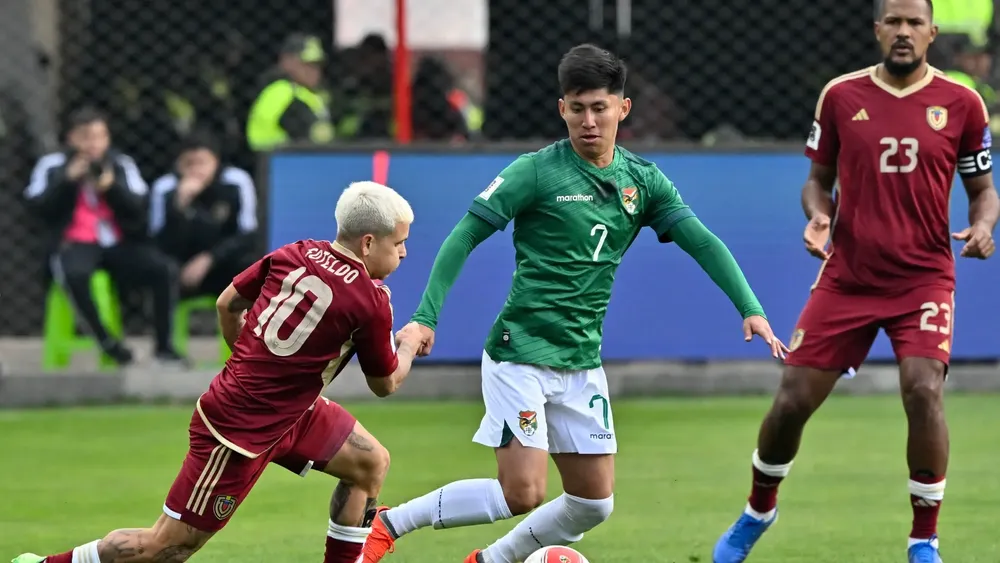 Venezuela y Bolivia chocan este viernes con la ilusión intacta. El Repechaje está en juego y cada punto vale oro.