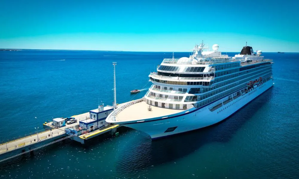 El crucero Viking Jupiter amarró en Puerto Madryn