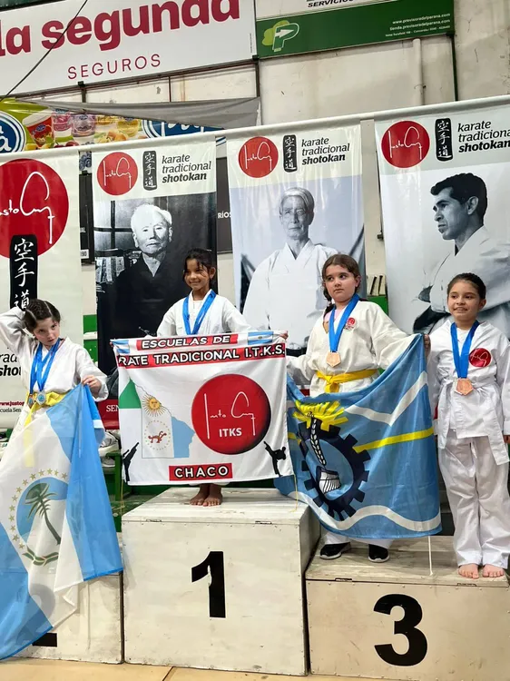 Karatecas de El Hoyo clasificaron al Mundial de Egipto 2026