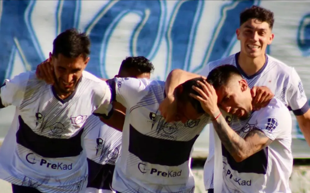 El Lobo se impuso 3-0 a Villalonga en La Madriguera y llega motivado a la revancha