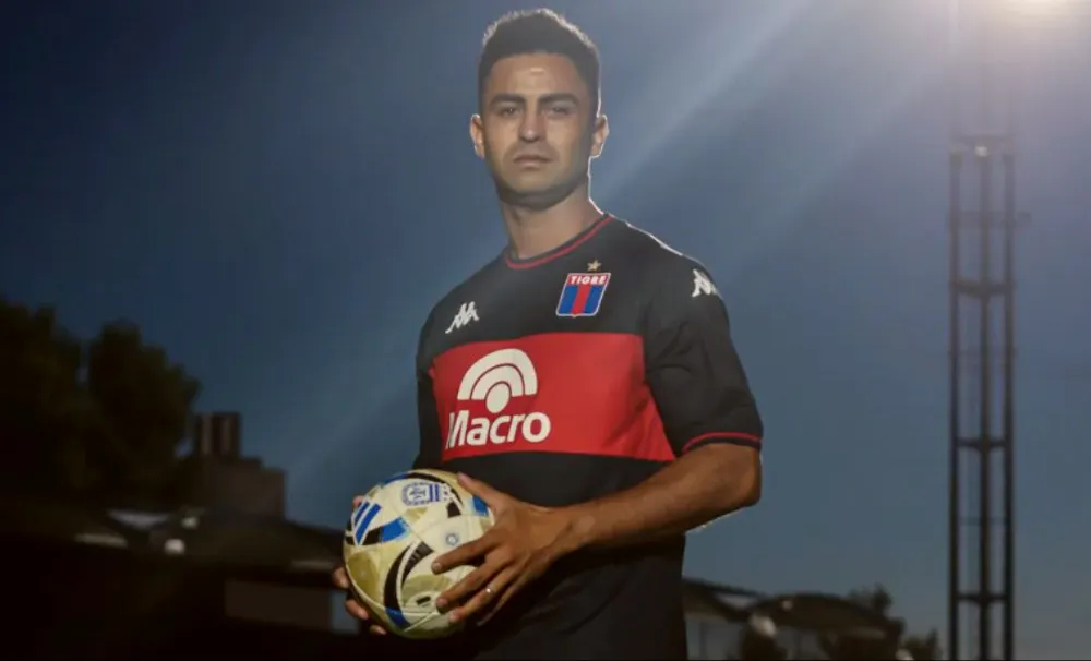 El exmediocampista de River firmó contrato por un año con el Matador