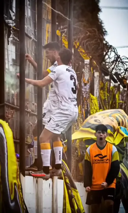EL AURINEGRO SE TREPA A LA ILUSIÓN