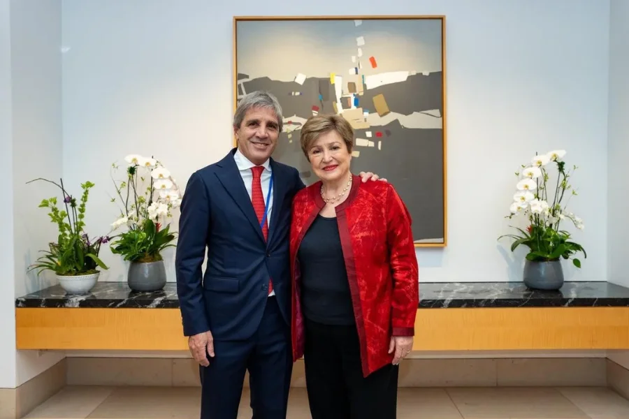 FMI aprobó revisión