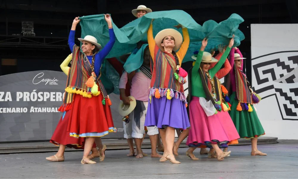 Ballet Agitando Pañuelos