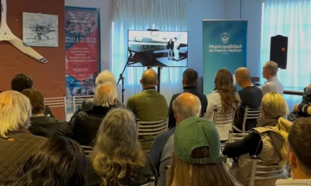 Vecinos reconstruyen ocho décadas de historia en los hangares del Aeroclub de Puerto Madryn