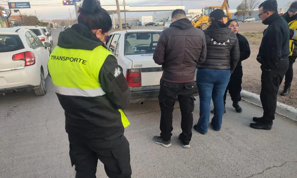 Auto robado descubierno como remis en Madryn