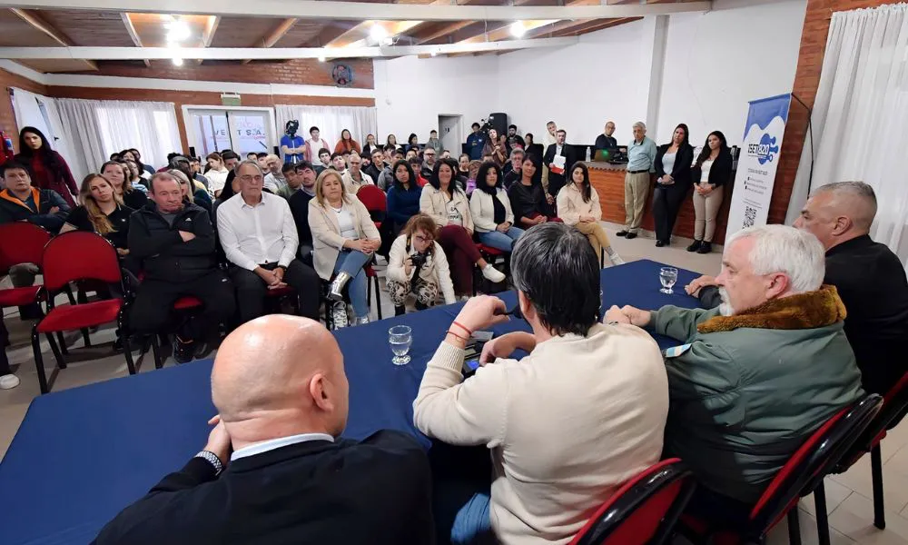 Capacitación aérea y logística en el Aeroclub Trelew