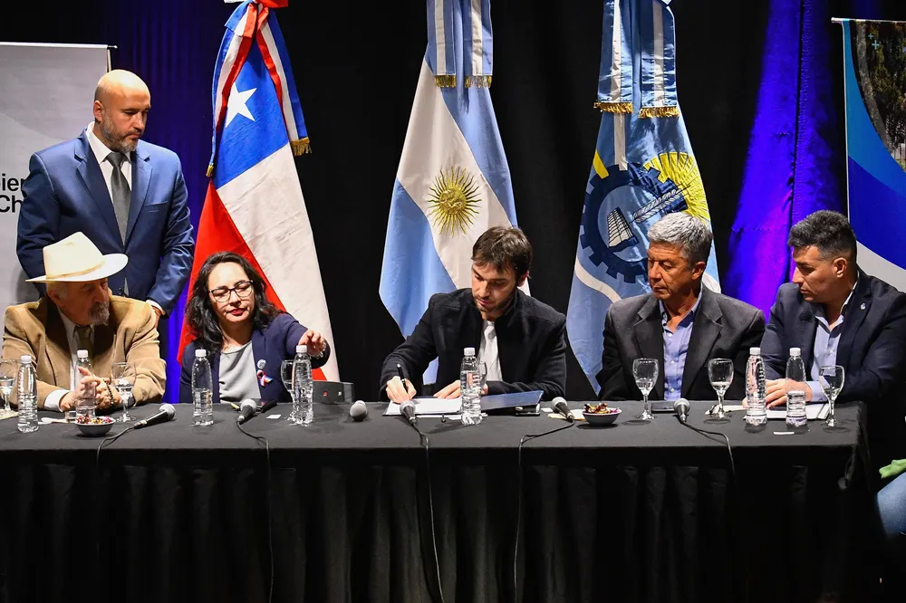 Chubut y Chile reclamaron en conjunto por la obra