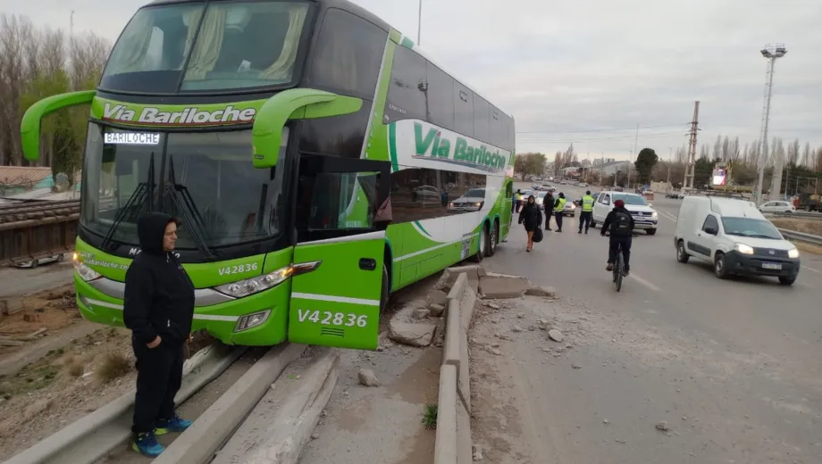Colectivo chocó con los new jersey