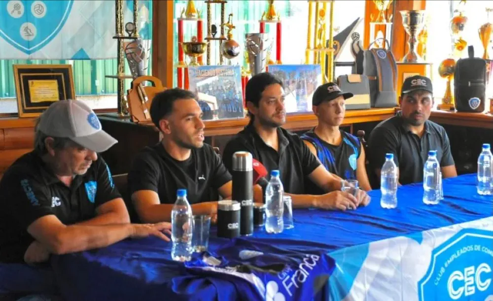 El nuevo técnico del equipo mercantil fue presentado oficialmente