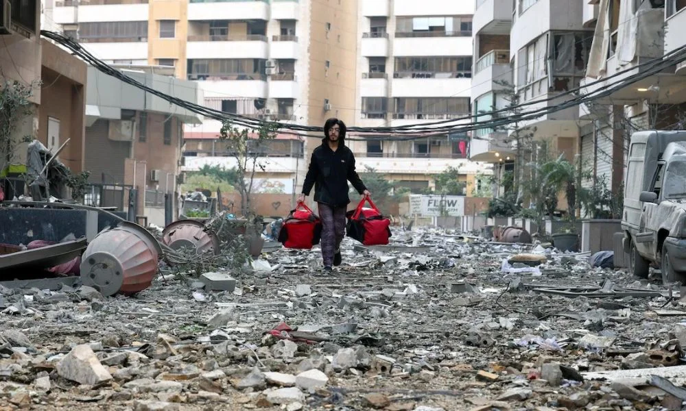 Evacúan ciudades del Líbano por bombardeos. Foto ©Ansa/Epa/Wael Hhamzeh/Comunione e Liberazione
