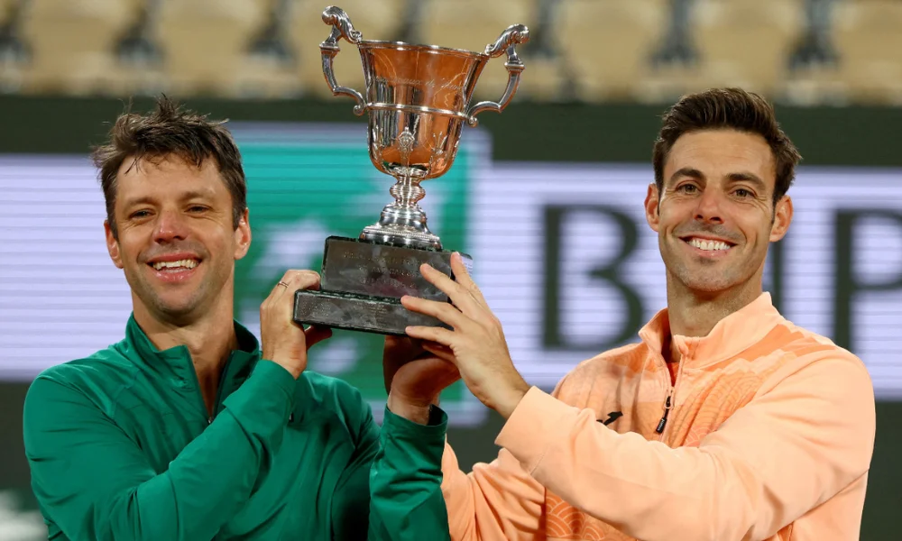 El argentino celebró este sábado una nueva consagración en Roland Garros junto al español Marcel Granollers