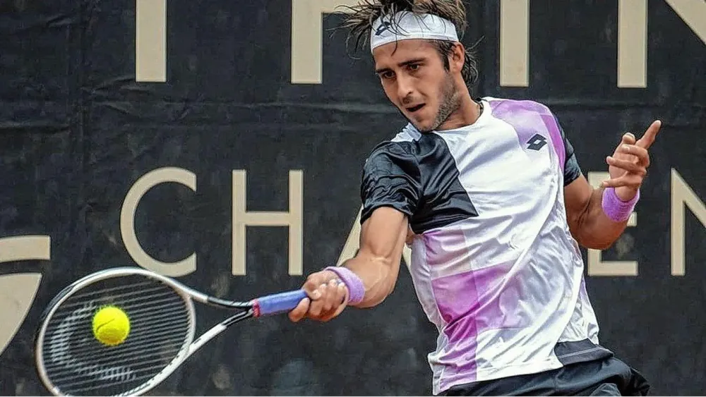 ETCHEVERRY SIGUE EN CARRERA EN ROLAND GARROS