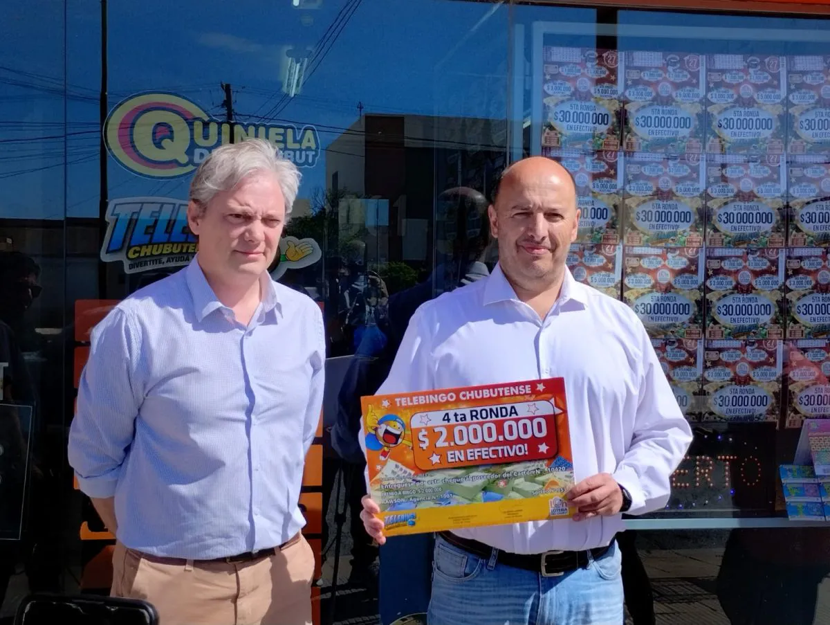 Entrega simbólica del premio