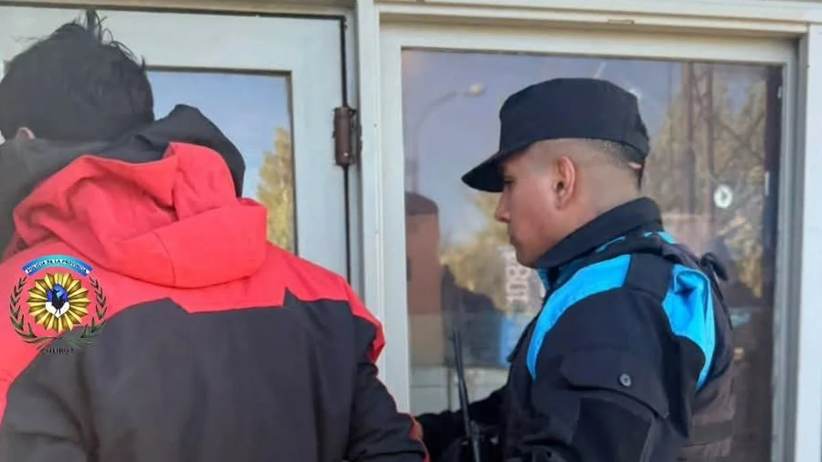 Tenia orden de captura y detención