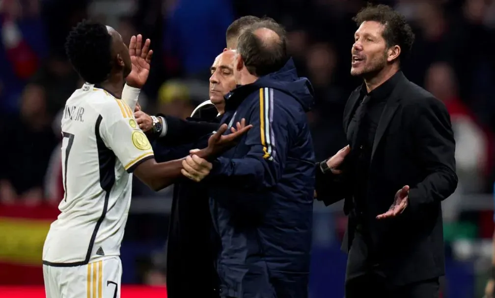 El cruce verbal entre el Cholo y el delantero del Real Madrid