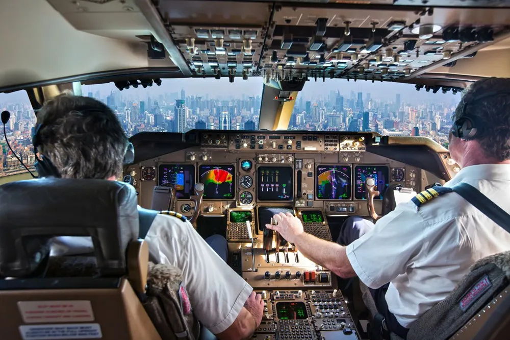 Recortan horas de descanso y vacaciones a pilotos de avión (Foto: Istock / AlexeyPetrov)