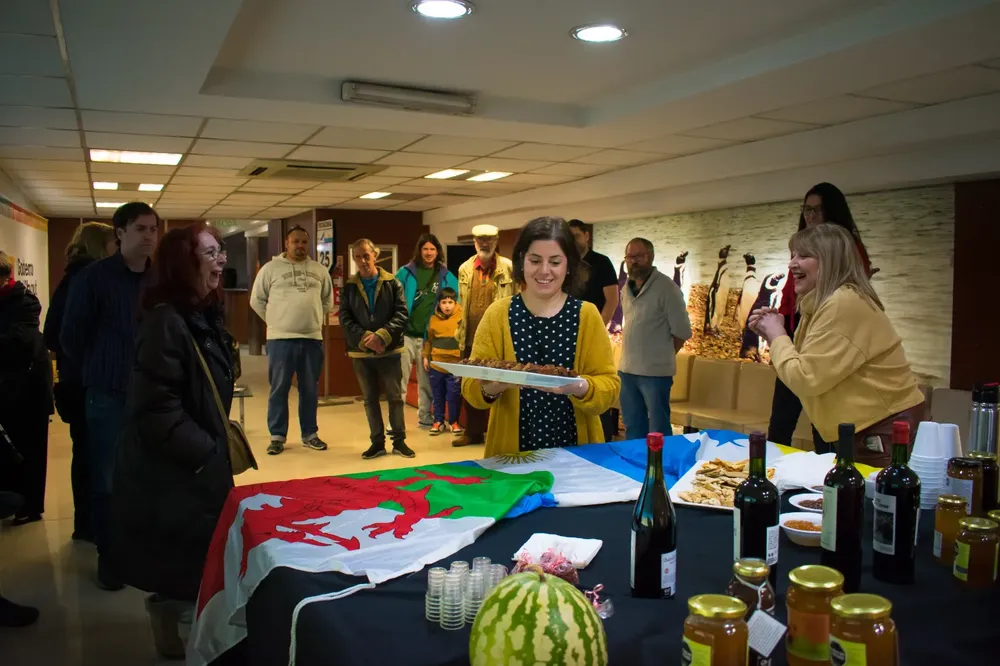 Gaiman presente en la Casa del Chubut