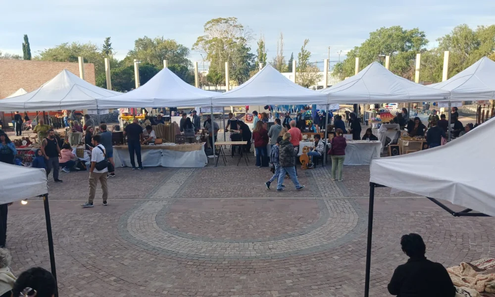 Artesanos en Rawson