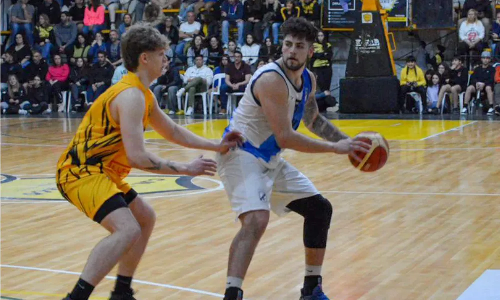 La banda ganó de visitante
