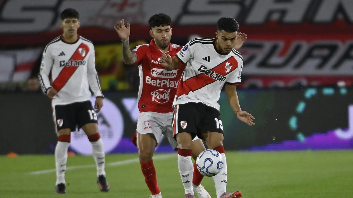 River enfrenta a Independiente Santa Fe. Foto X @RiverPlate