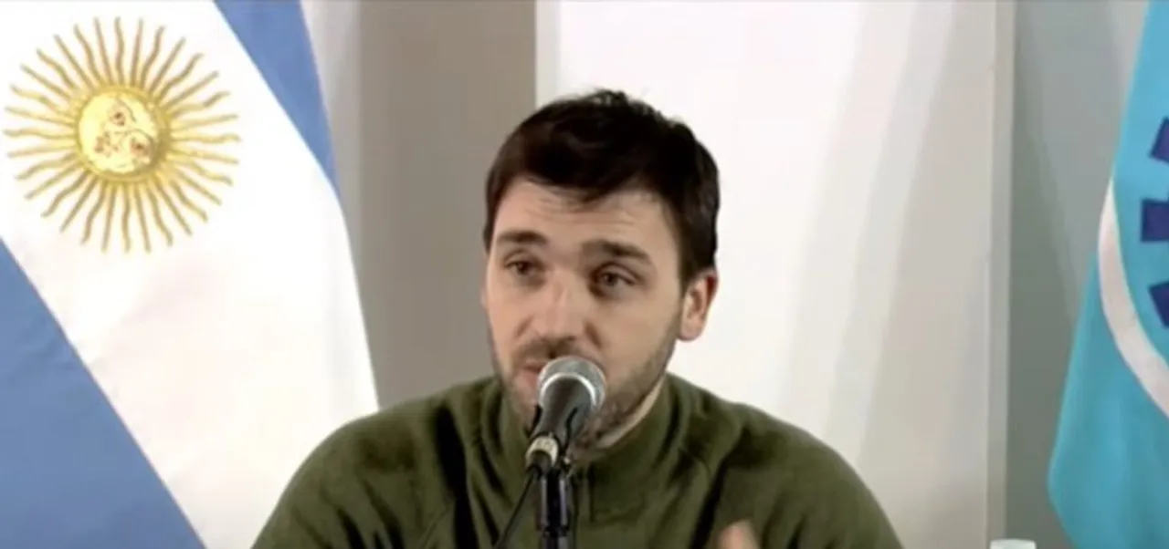 El gobernador Ignacio Torres en conferencia de prensa