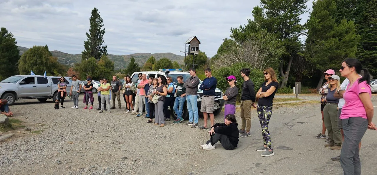 Marcha por los incendios en Los Alerces