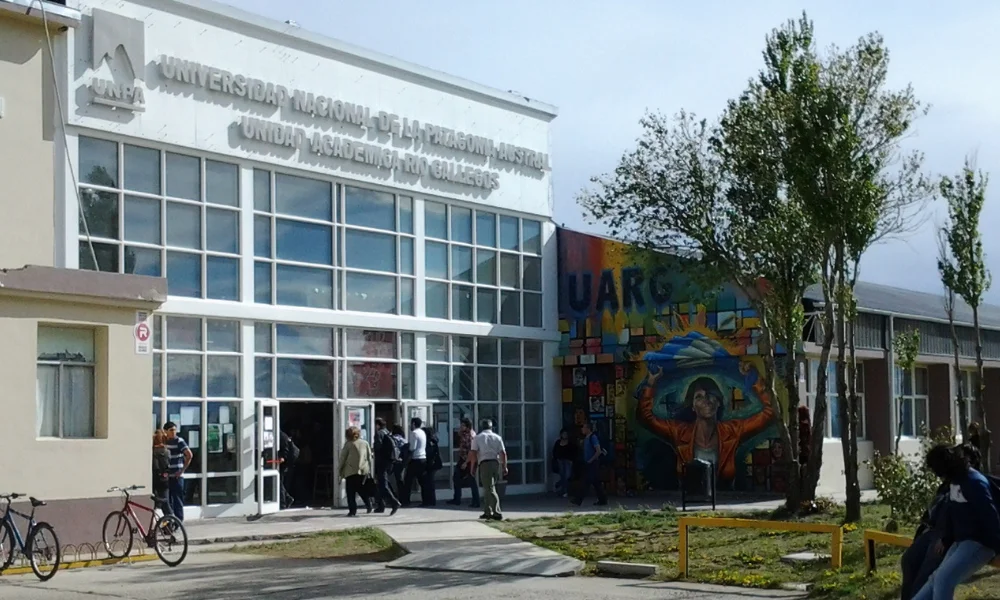 Universidad Nacional de la Patagonia Austral