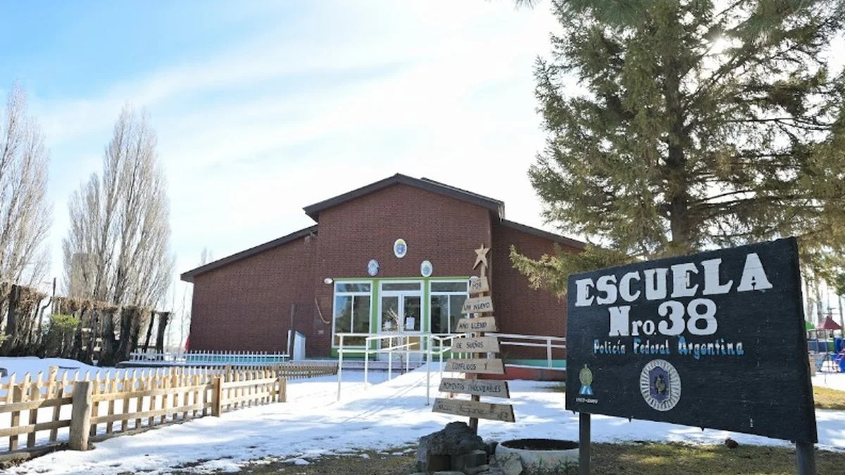 Escuela N° 38 de Cushamen