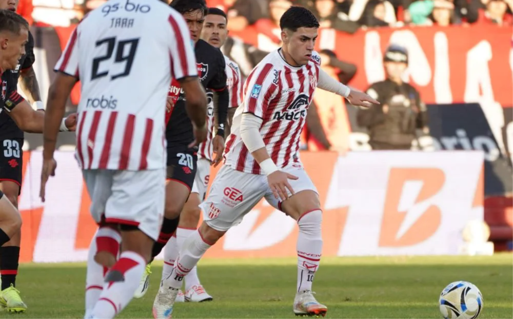 La igualdad ante Newell’s lo mantuvo en mitad de tabla y obliga a ganar.