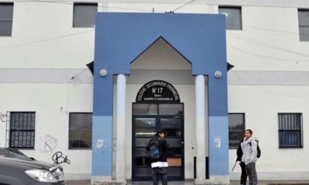 Escuela Secundaria 17 de Santa Cruz