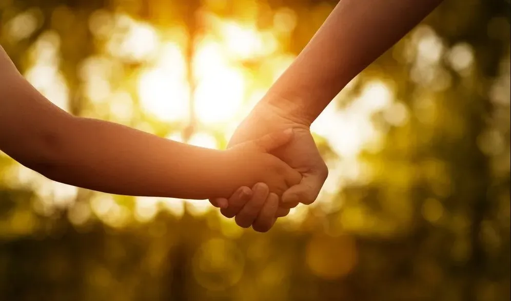 Responsabilidad parental del progenitor afín