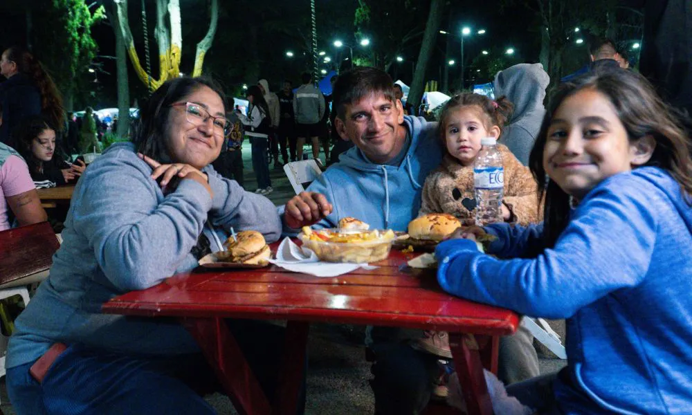 Miles de familias disfrutaron de la Fiesta de la Hamburguesa