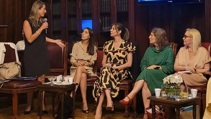 Encuentro de oficinas de la Mujer 