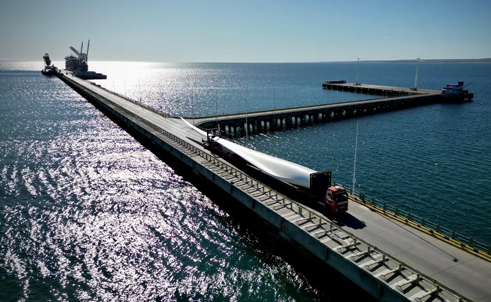 Muelle Storni Aerogeneradores