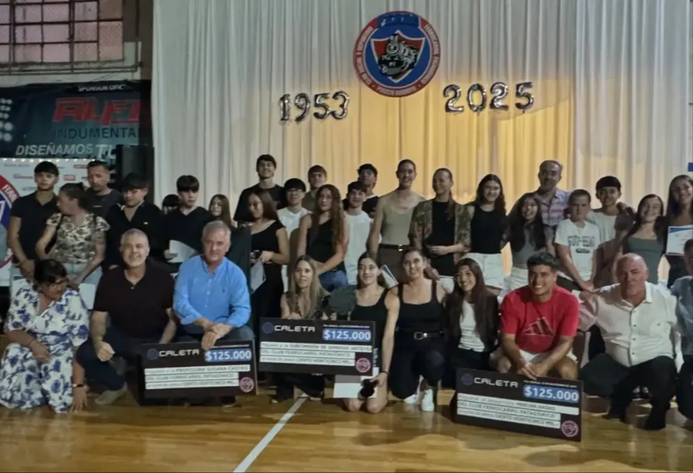 Premios Caleta reconoció a los deportistas del Club Ferrocarril Patagónico