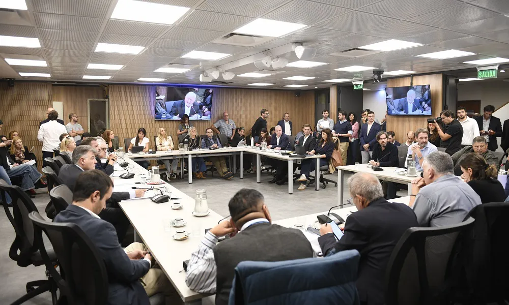 Debate en Comisión de Diputados por la cuota sindical