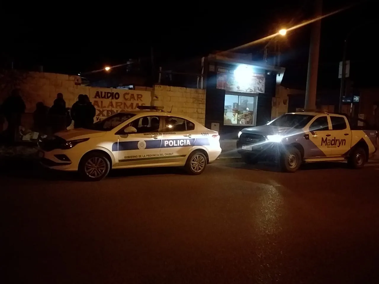 Operativo conjunto para clausurar el negocio.