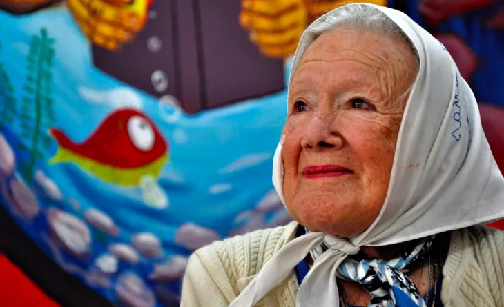 Nora Cortiñas, Co fundadora de Madres de plaza de Mayo