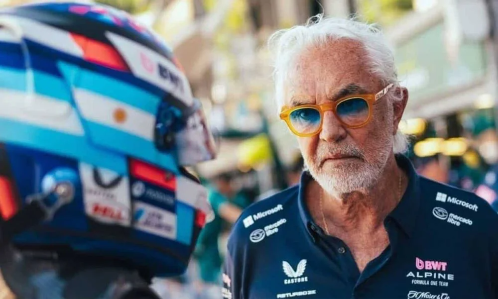 El dirigente italiano elogió el crecimiento del piloto argentino y una crítica a su etapa inicial en la F1.