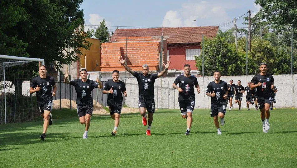 RIESTRA COMIENZA A LAS 3 DE LA MAÑANA A ENTRENAR