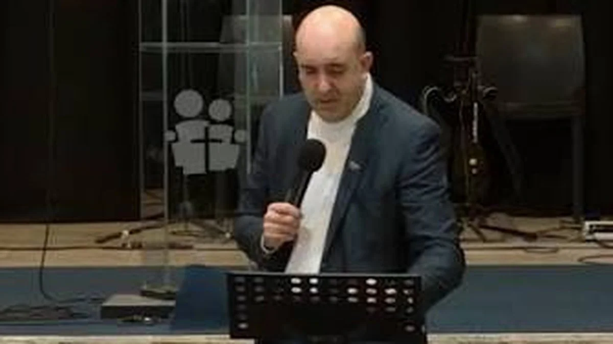 Pastor Andrés Ávalos