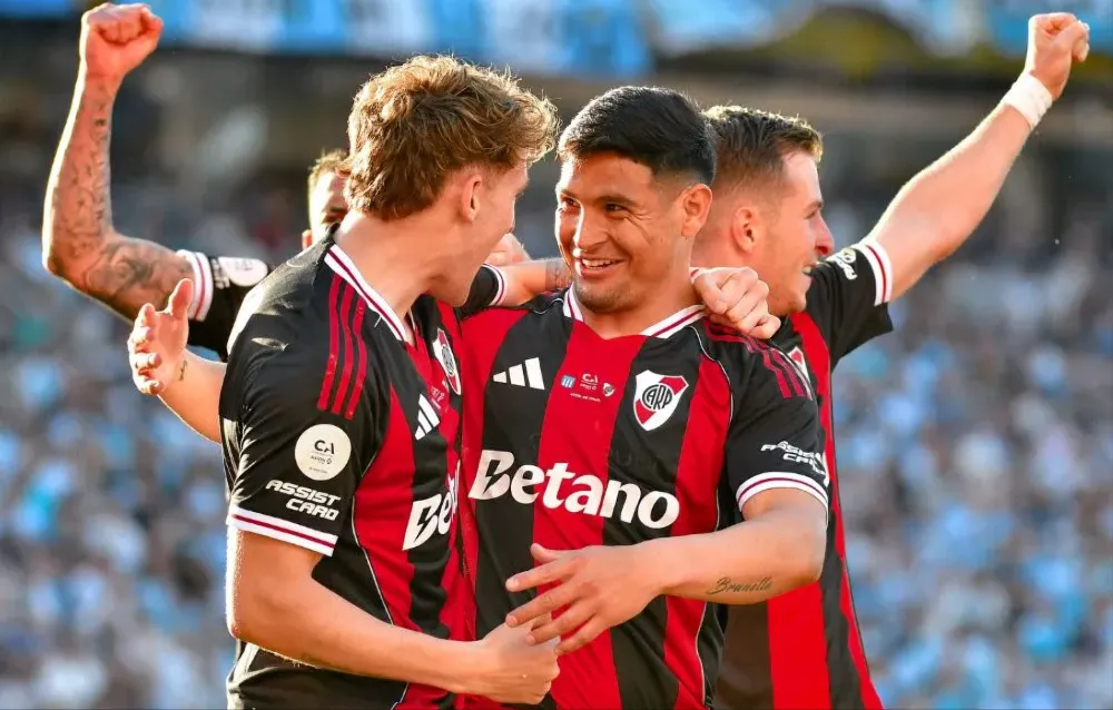 Con un gol tempranero de Salas, River venció a Racing en Rosario